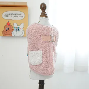Gilet rosa per animali in pile sherpa con anello a D e tasca bianca in morbido peluche