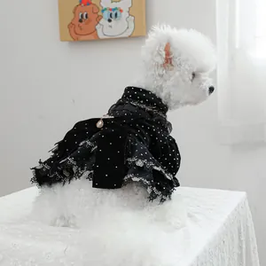 Robe chic en velours noir avec dentelle et grand nœud pour petits chiens et chats