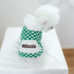Felpa con cappuccio per animali a scacchi verdi e bianchi con ricamo California e tasca