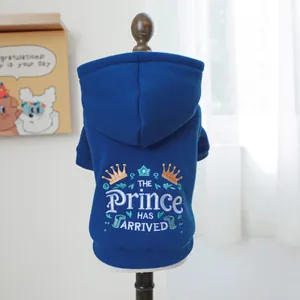 Sweat à capuche bleu foncé pour animaux avec broderie couronne 'The Prince Has Arrived'