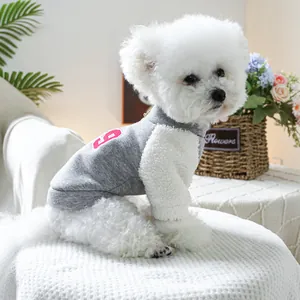 Sweat à capuche gris et blanc pour animaux avec broderie numéro 9 pour chiens