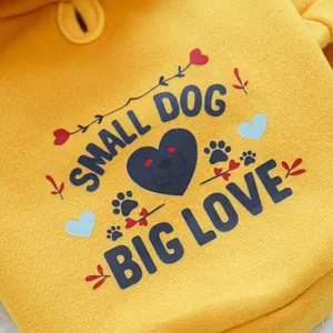 Sweat à capuche jaune pour animaux avec imprimé Small Dog Big Love en polaire douce
