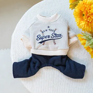 Mono deportivo para mascotas New York Super Star con pantalones de tela gofre