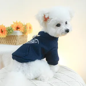 Sweat à capuche bleu marine pour chien avec imprimé ELB Fashion et anneau en D en métal
