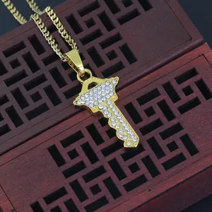 Collana con ciondolo a chiave hip hop di lusso con cristalli bianchi catena oro