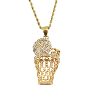Collar de baloncesto dorado con colgante número 23 con pedrería y cadena de cuerda