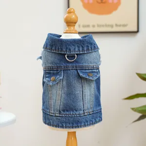 Donkerblauwe denim huisdiervest met achterzakken en metalen D-ring voor de riembevestiging