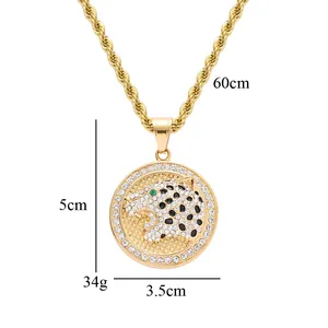 Macro shot of hiphop leopard pendant necklace with measurements in centimeters and grams