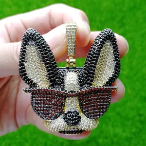 Pendentif bouledogue français hip hop en or avec pierres de zircone cubique brillantes