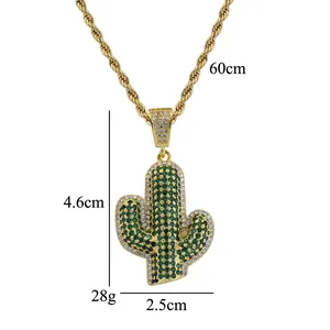 Hiphop-Kaktus-Halskette mit 60cm Goldkette und grünem Zirkonia-Anhänger im Detail