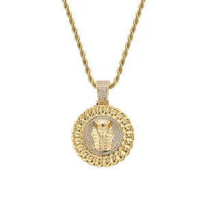 Collier pendentif Pharaon doré avec cristaux brillants et chaîne torsadée