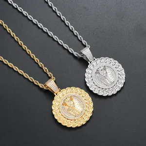 Détail de pendentifs Pharaon égyptien hip hop avec cristaux micro-pave