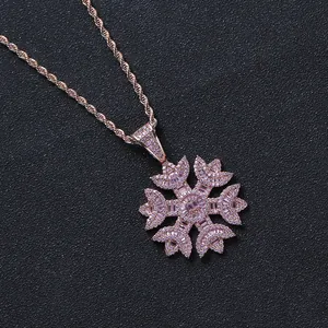Schneeflocke Halskette in Roségold mit Zirkonia-Steinen und dicker Kordelkette