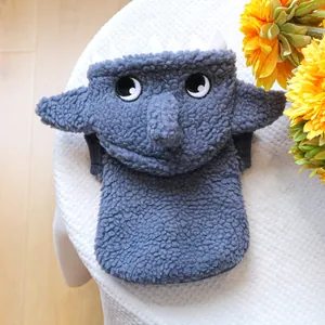 Sweat à capuche gris pour animaux en polaire chaude avec design de monstre