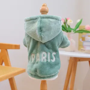 Sweat à capuche pour animaux en flanelle vert menthe avec broderie Paris blanche
