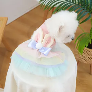 Robe rose mignonne pour chien avec oreilles de lapin 3D et jupe en tulle arc-en-ciel