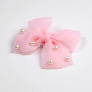 Barrette pour chien rose avec nœud en maille et perles élégantes pour petits chiens