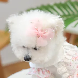 Robe fleurie rose pour animaux avec nœud en organza perlé pour petits chiens