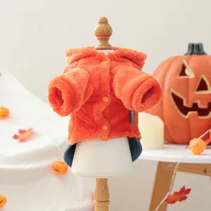 Comfortabele oranje fleece hoodie voor huisdieren met denim zoom en knoopsluiting