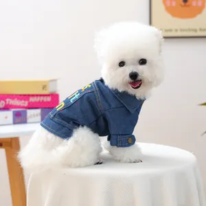 Giacca di jeans per cani di piccola taglia con ricami colorati e fodera accogliente