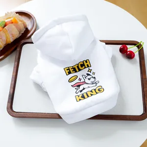 Détail du sweat blanc pour animaux avec motif de bouledogue français de dessin animé