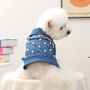 Chaqueta de Mezclilla de Lujo para Perro Patrón Romboidal con Perlas Artificiales Blancas Cadena de Metal Borla Ropa Cálida de Moda