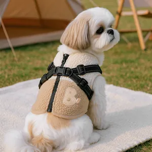 Sherpa fleece hondentuigje met B-borduurwerk en gesp voor kleine honden en katten