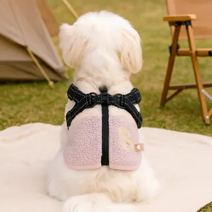 Roze fleece hondentuigje voor kleine honden met verstelbare riemen en D-ringen