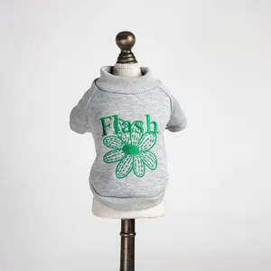 Maglione grigio per animali con ricamo a fiori verdi e scritta Flash per cani