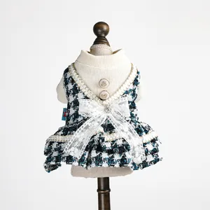 Robe de luxe en tweed bleu pour petit chien et chat avec nœud en dentelle et bijoux