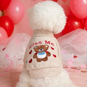 Pull pour Chien avec Broderie Ours Mignon Maillot en Maille Côtelée Chaude pour Chats Vêtements pour Petits Chiens Cadeau de Saint Valentin