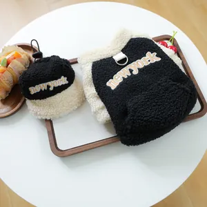 Fleece dog vest and hat set with New York embroidery in black and white colors