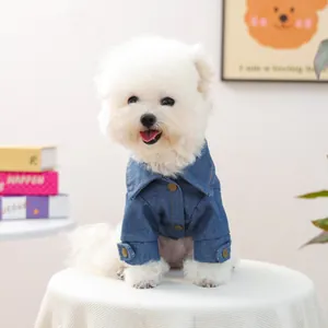 Veste en jean bleue confortable pour petits chiens et chats en tissu classique à boutons