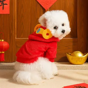 Sweat à capuche rouge pour petits chiens avec motif de pièce d'or pour le Nouvel An