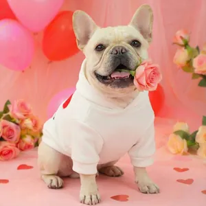 Sweat à capuche blanc pour chiot avec cœur rouge pour petits chiens, décor rose
