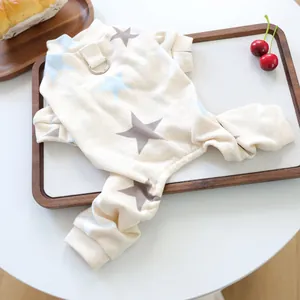 Weicher warmer Hunde-Jumpsuit mit Sternmuster und D-Ring für kleine Hunde