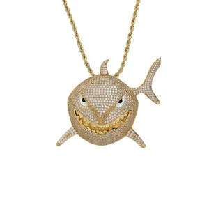Hip-Hop Haifisch-Anhänger mit Goldbeschichtung und Zirkonia an einer goldenen Seilkette
