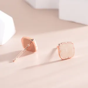 Elegante quadratische S925 Silberstecker in Roségold mit marmorierten Emaille-Einlagen