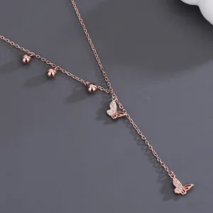Collar de mariposa en plata S925 de oro rosa con colgantes de cristales brillantes