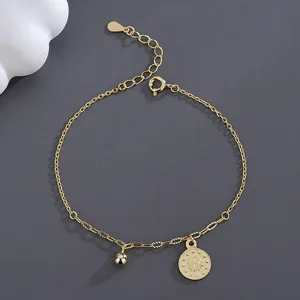 Bracelet minimaliste en argent s925 avec perles dorées et pendentif pièce soleil