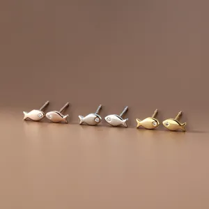 Minimalist 925 Sterling Silver Fish Stud Earrings With Zircon Eye Small Animal Earrings For Women Daily Jewelry Gift