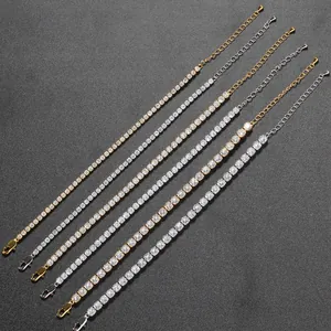 Detalle de tobilleras tennis de 3mm a 5mm en oro y plata con cierre de langosta