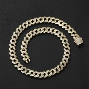 Makroansicht des 12mm Gold-Cuban-Armbands mit Zirkonia-Steinen und Federverschluss