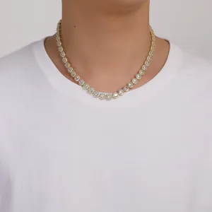 Close-up of 8mm round zircon tennis necklace in gold plating on male model