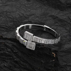 Hip Hop Iced Out Armreif Kupfer Zirkon Eingelegt Luxus Bypass Offen Armband Schmuck Für Damen Herren Gold Silber Roségold