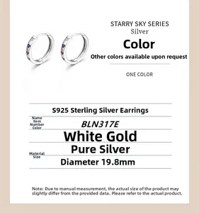 Dettaglio orecchini a cerchio in argento sterling S925 con pietre colorate, 19,8mm