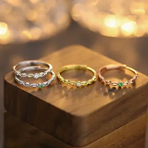 Bague ajourée en argent s925 avec pierres fines, disponible en doré et argenté