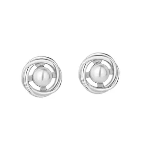 Orecchini a perno in argento S925 con perla tonda e design a cerchio intrecciato vuoto