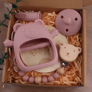 Coffret cadeau anneau de dentition ours en silicone rose avec tétine et attache