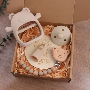 Coffret cadeau bébé en silicone avec anneau de dentition ours et attache-sucette bois